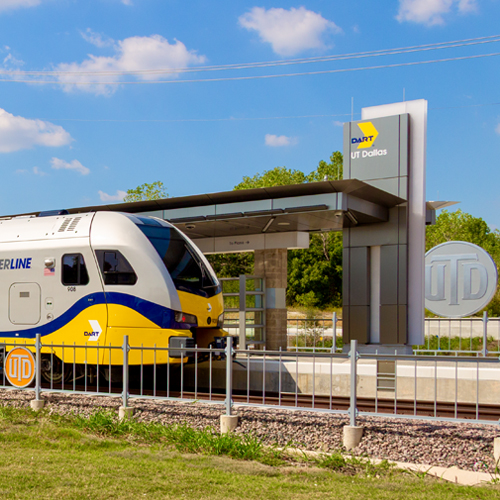 A Dallas Area Rapid Transit commuter train pulling into the UT Dallas station. A Dallas Area Rapid Transit commuter train pulling into the UT Dallas station.